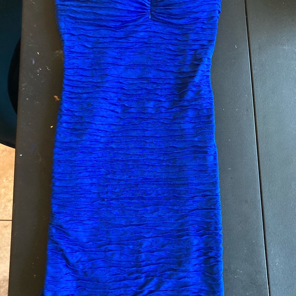 Size 0 strapless blue ruched dress. - Picture 7 of 7